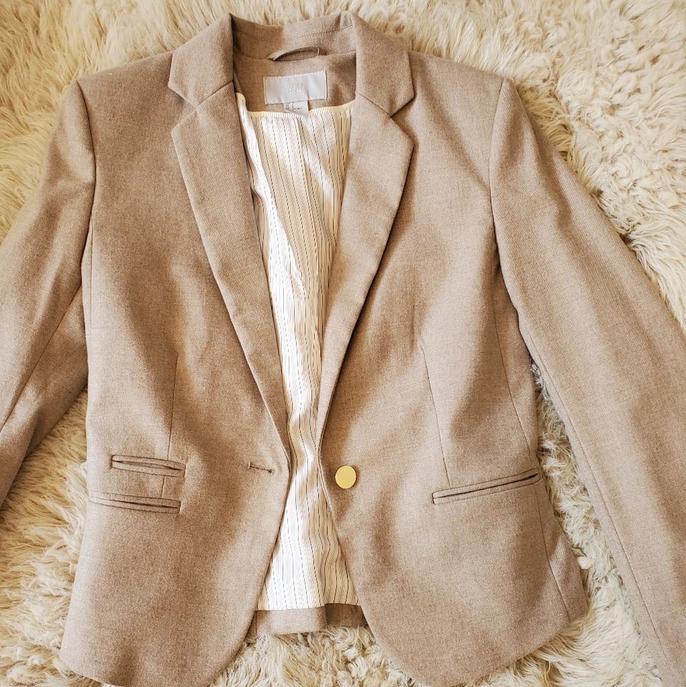 Beige blazer *